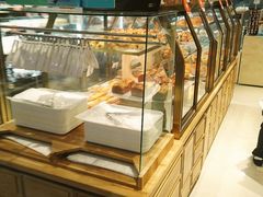 面包甜点陈列柜-仟吉KenGee(国贸360店)