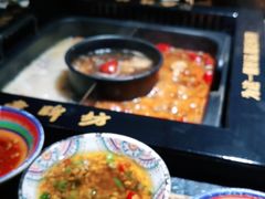 -老牌坊云南鱼豆花火锅(哈西万达店)
