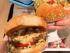 -The Habit Burger Grill 哈比特汉堡(复兴soho店)