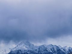 -贡嘎雪山