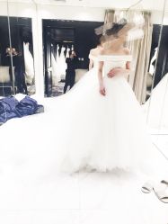 点击看大图 -GRACE KELLY婚纱与礼服(北京店)
