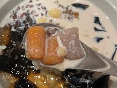 -RUXU入续糖水铺与包(卓悦中心店)