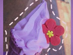 紫薯口味华夫筒-麦当劳(无锡滨湖万达店)