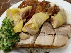 烧肉烧鸭双拼饭-陈光记烧腊店(罗保博士街店)