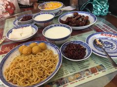 -赵记传承特色牛奶甜品(泉城广场店)