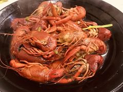 -虾弄弄海派小龙虾·牛羊蝎子火锅