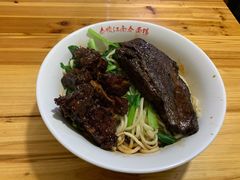 大肉面-泰顺江南春面馆