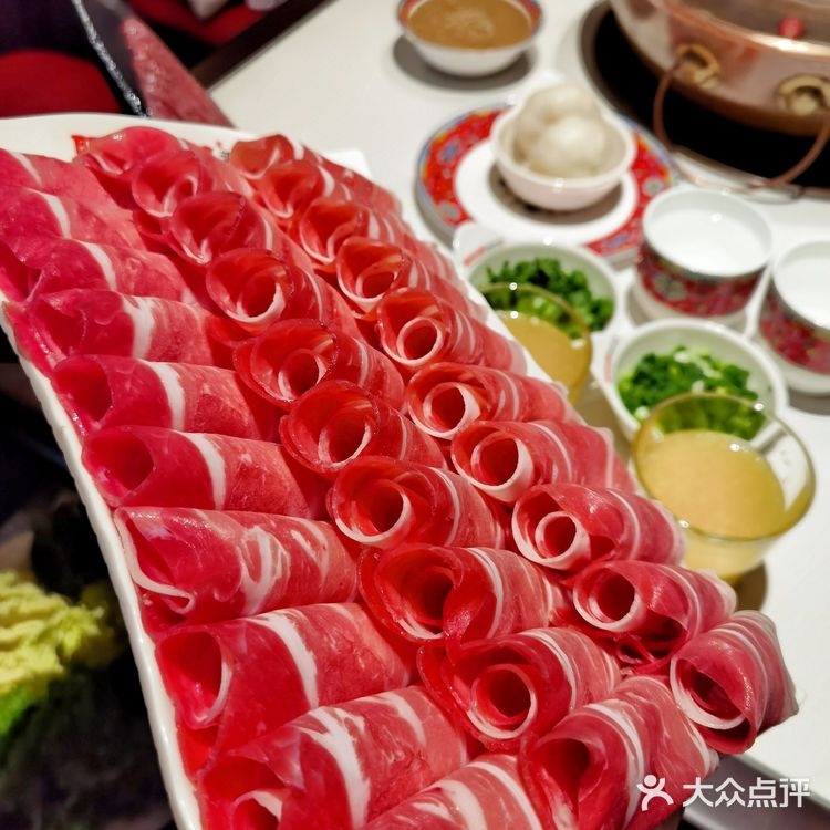 涮羊肉～还得咱老北京铜锅涮肉地道‼️