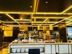 -大中华希尔顿酒店-念自助餐·嗨啤·小龙虾