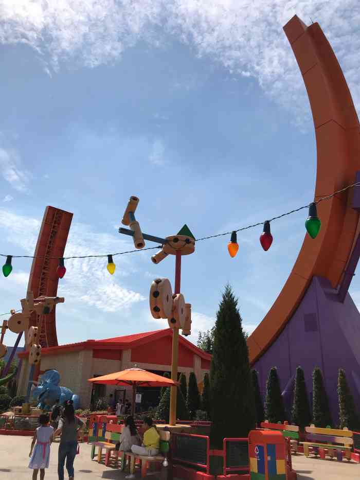 梦幻世界-抱抱龙冲天赛车-"抱抱龙这个项目,就像光速轮一样是我绝对不