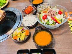 -香猪坊韩国烤肉专属门店(魏公村店)