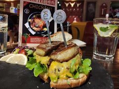 -HIGH FIVE哈福手工汉堡(桂林路店)