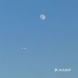 有一种传说，“年”是汉族民间传说的凶兽，头长尖角