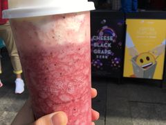 芝芝莓果-喜茶(上海打浦桥日月光gelato lab+店)