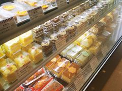 -红宝石·鲜奶小方·海派西点房(南翔店)