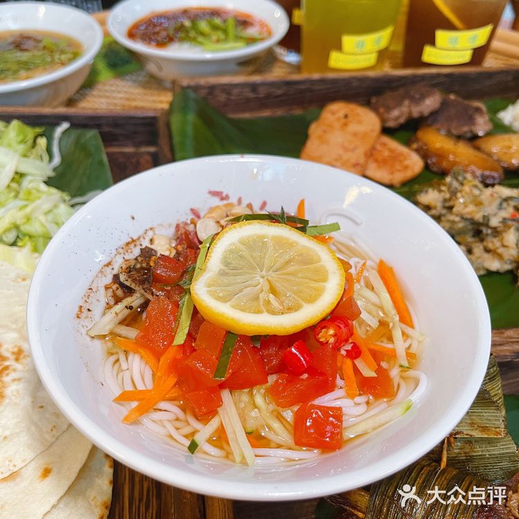 这家烟台山东南亚小吃排队王，专治夏日不爽‼️