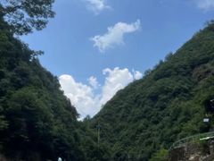 -安吉龙王山峡谷漂流