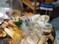 -一朵菌·野生菌探索家火锅(南亚店)