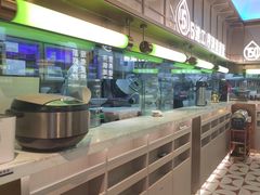 -洪氏嗨捞·广东猪肚鸡·椰子鸡火锅(西咸万象城店)