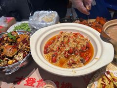 -肥肥虾庄·金牌油焖大虾(汉街SKP店)
