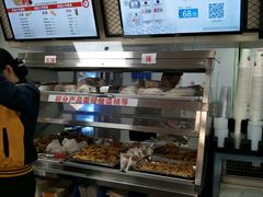 -华莱士·全鸡汉堡(财经学院店)