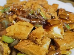酱油炒豆腐-闻道食府烙饼卷带鱼(原车耳营店原大觉寺店)