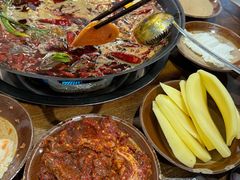 -黄潇洒老火锅(九眼桥宏济巷店)