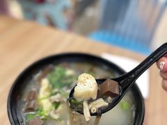 -小杨生煎(金山百联购物中心3楼店)