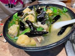 能喝汤的麻辣烫-金太阳海鲜烧烤·本地人餐厅(东纬路旗舰店)