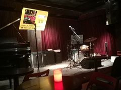 -东岸Cafe 爵士俱乐部