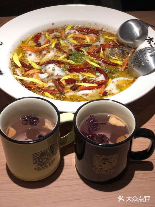 太二酸菜鱼(世纪金源购物中心店)自取洛神花茶图片