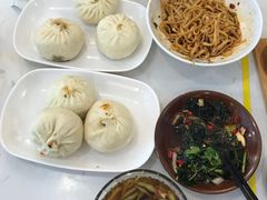 -李与白包子铺(桐梓林店)