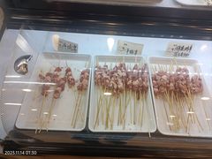 -哈尔滨小酒馆·鲜肉现穿自助烧烤(康新花园店)