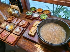 -银米·云南传统过桥米线(双廊黑金冠店)