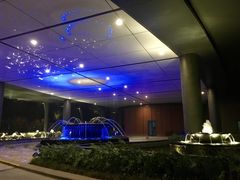 -上海滴水湖皇冠假日酒店