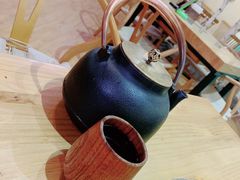 餐具摆设-春常在云南私房菜