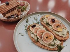 无花果手撕鸡肉tapas-Toris(LuOne凯德晶萃广场店)