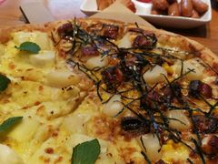爆果肉金枕榴梿拼蒲烧鳗鱼比萨-乐凯撒披萨·烤鸡(曜一城店)