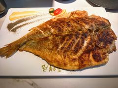 -赶海部落海鲜城(海阳路店)