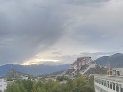 -平措康桑·和牛自助观景餐厅(布达拉宫店)
