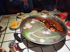 鸳鸯锅底-黄家码头老火锅(解放碑旗舰店)