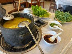 -鲁朗纳麦石锅鸡庄园
