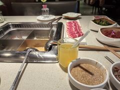 -海底捞火锅鲜切牛肉主题店(长寿路店)