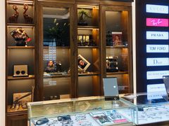 -回瑞眼镜·蔡司·依视路官方授权店(广益路万达店)