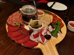 -恰餐厅及酒吧 CHAR Bar & Grill (北京丽都皇冠假日店)