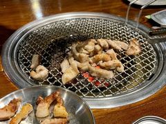 猪雪花肉-·缸桶屋·韩式牛肋条自助烤肉(西湖D11店)