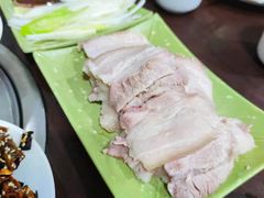 -金卯白肉罩火烧