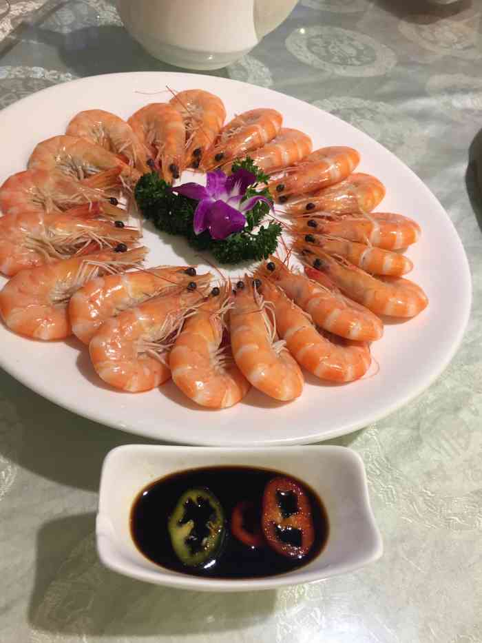鸿运海鲜酒楼-"话说这家店新开不到两个月,位置有点偏,在.