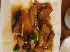 -鹤乡东北菜(崮山路店)