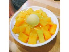 杂果鲜果雪球-芬芳甜品(同福路店)